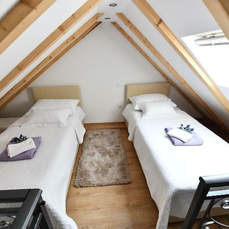 Apartment Lavanda Sinj Εξωτερικό φωτογραφία