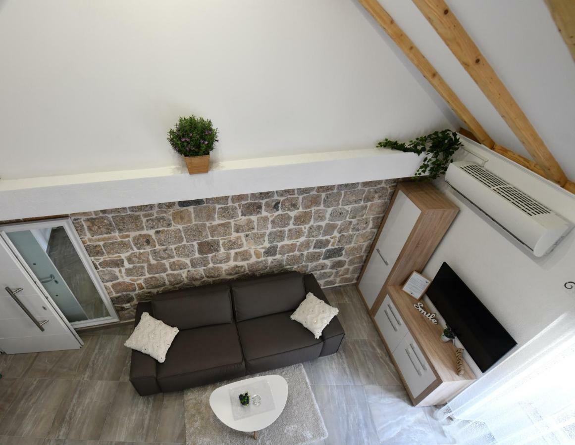Apartment Lavanda Sinj Εξωτερικό φωτογραφία